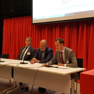 Forum Frank Rooijers (CE Delft), Bert van Wee (TU Delft), Carlo Hamelinck (Ecofys)