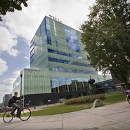 Vertigo building on TU Campus Eindhoven with PV(T) panels on the roof for testing of energy performance - © www.tue.nl