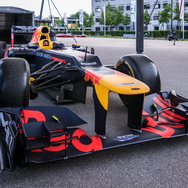 De oude Formule 1-auto van Daniel Ricciardo