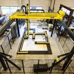 3D printer in operatie van een brugonderdeel - © www.tue.nl